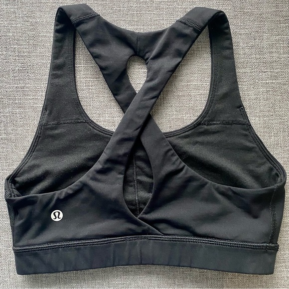 Lululemon sports bra black size 4 - Picture 2 of 4